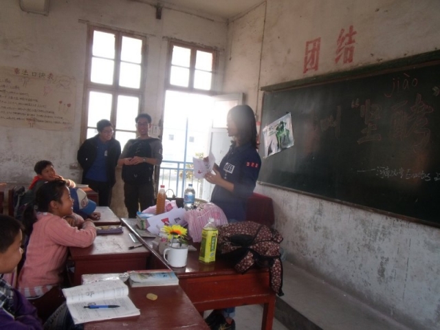 我们讲解的很认真哦
